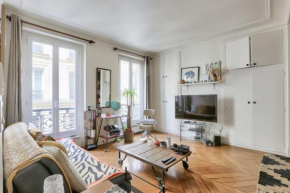 Beautiful apartment very close to the Arc de Triomphe